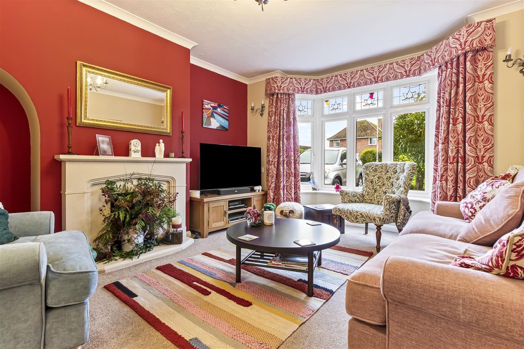 Property photo 2 of 28 56 The Strand-006.Jpg