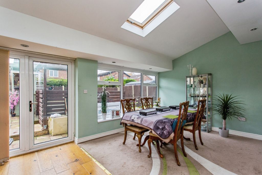 Property photo 3 of 17 Family/Dining Room