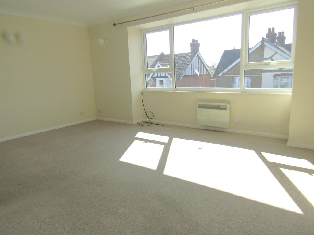 Property photo 2 of 8 Img_7057
