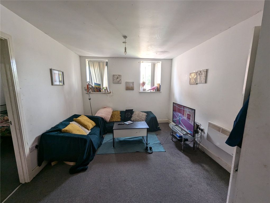 Property photo 3 of 10 Picture No. 09