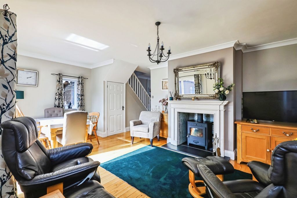 Property photo 3 of 20