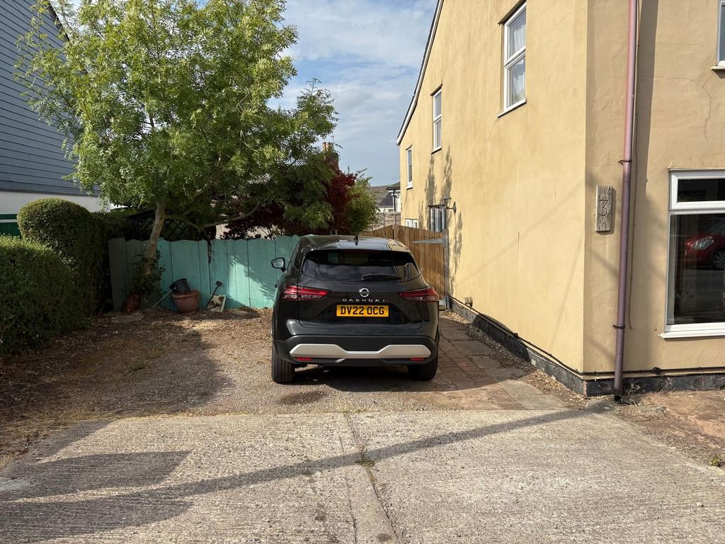 Property photo 2 of 26