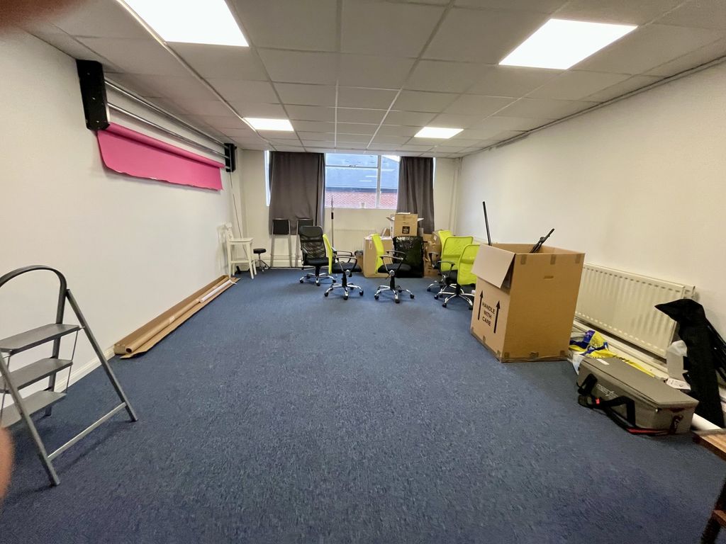 Property photo 1 of 4 Image -4