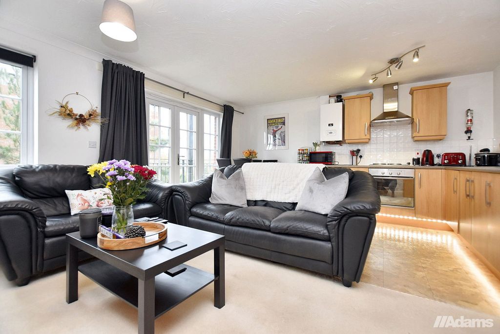 Property photo 2 of 16