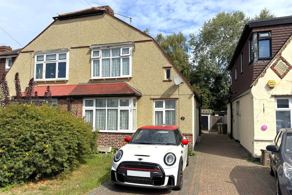 Property photo 1 of 18