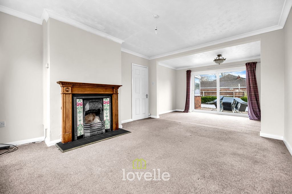 Property photo 3 of 27