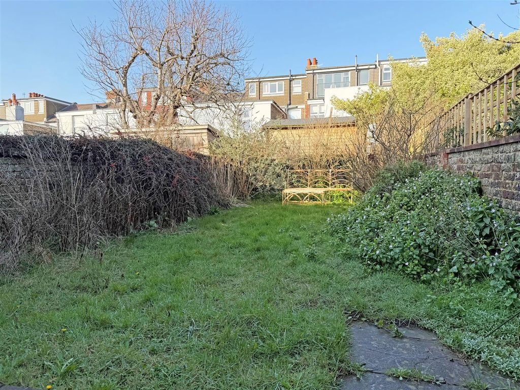 Property photo 2 of 11 Gdna.Jpg