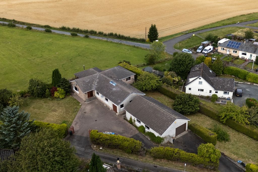 Property photo 1 of 30