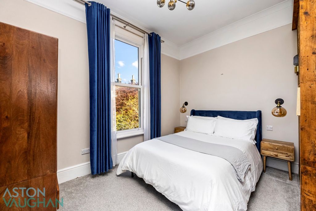 Property photo 3 of 10 4688632