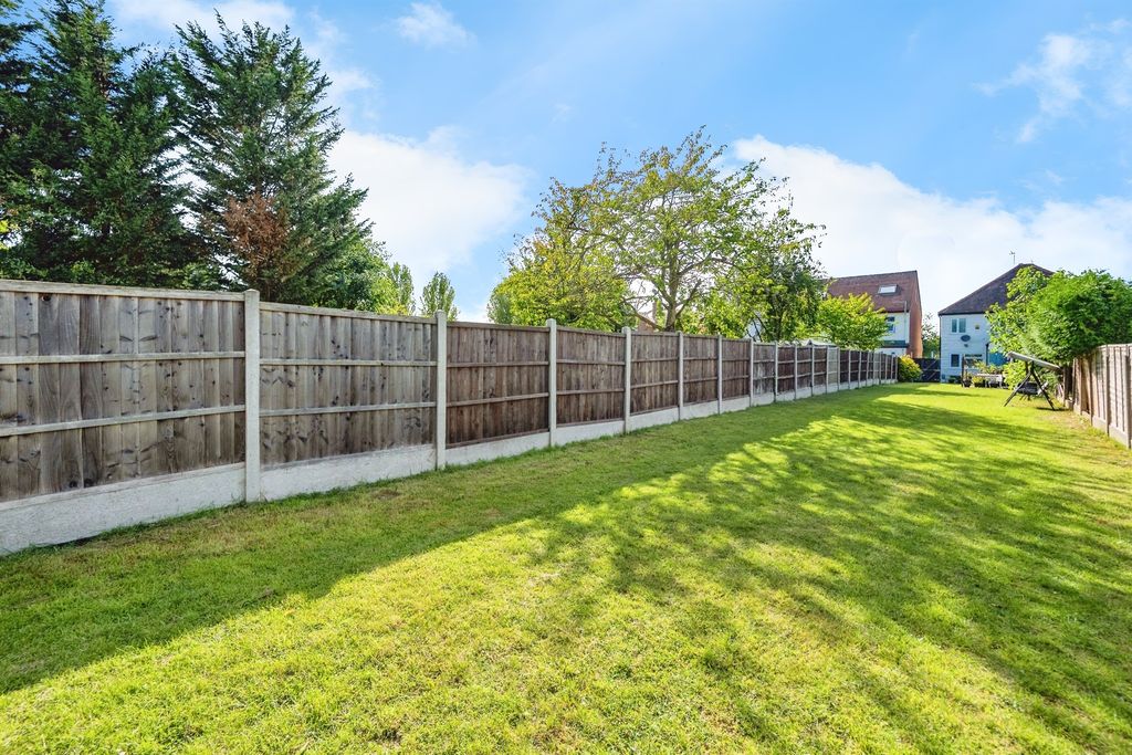 Property photo 2 of 23