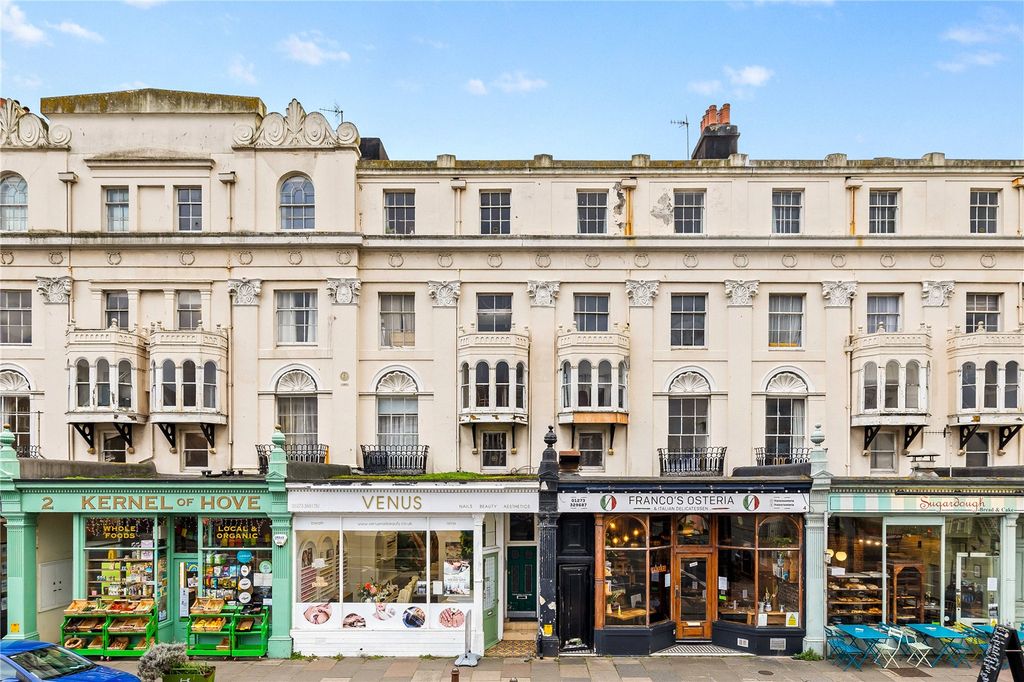 Property photo 2 of 15 Picture No. 16