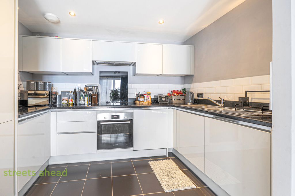 Property photo 2 of 15 Ecfa49A6-c17d-449...