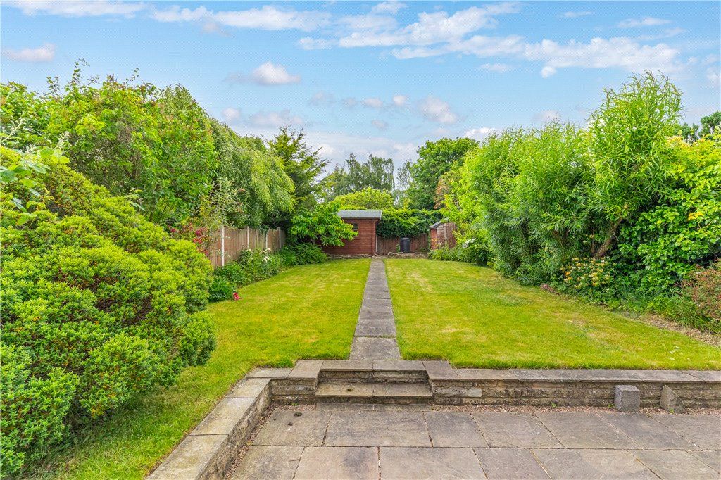 Property photo 2 of 28 Picture No. 11