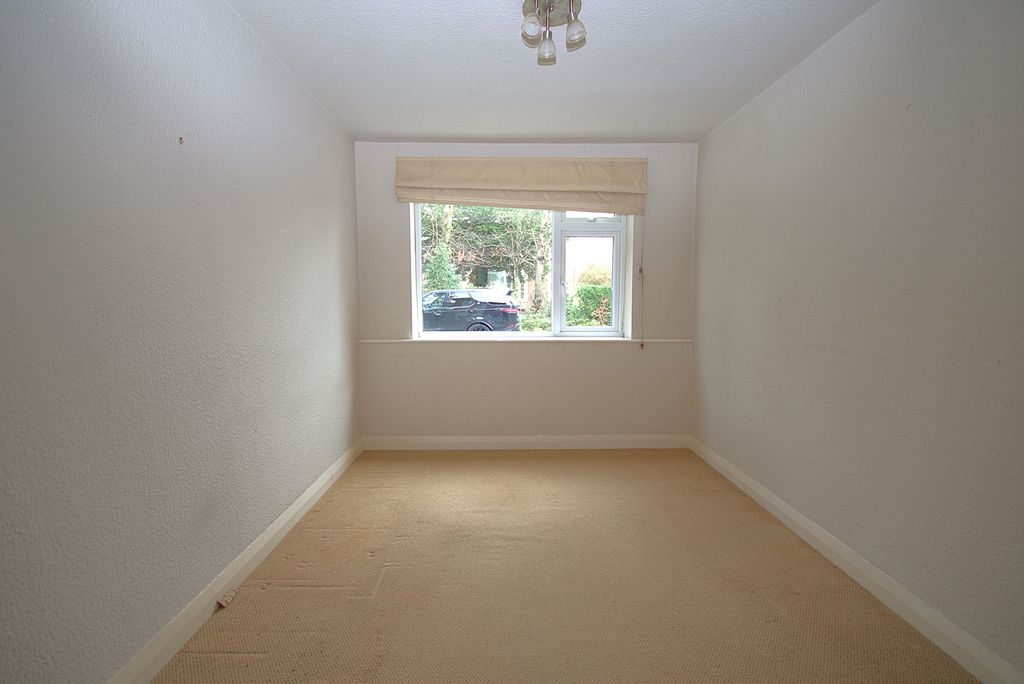 Additional image 6 of 2 bed flat for salePrestbury Road, Macclesfield SK10