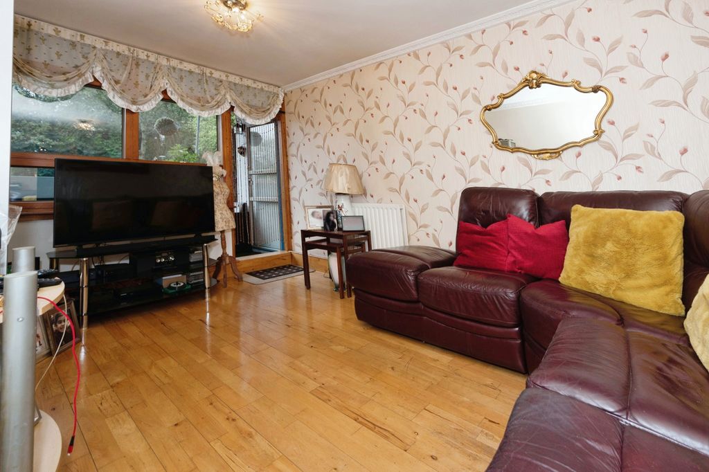 Property photo 2 of 17 Photography