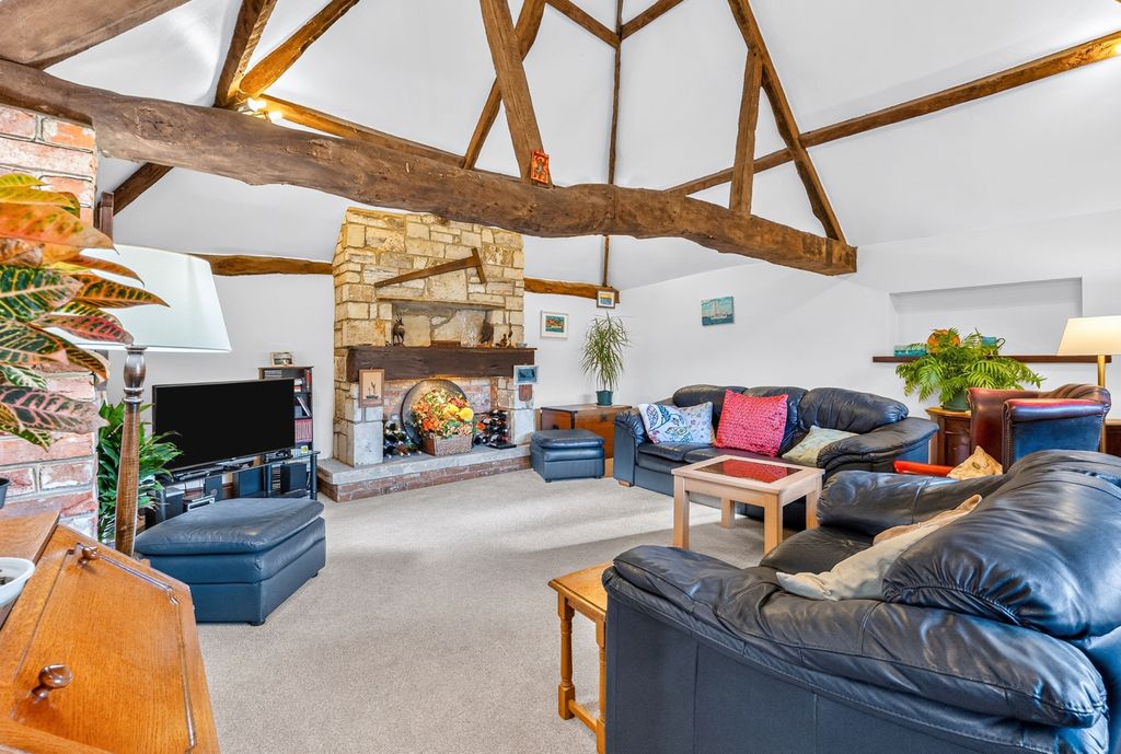 Property photo 2 of 17 Sitting Room