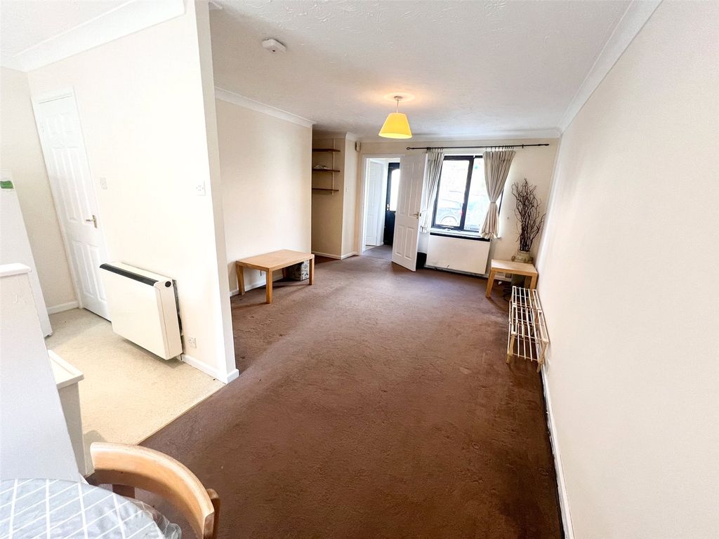Property photo 2 of 9 Picture No. 10