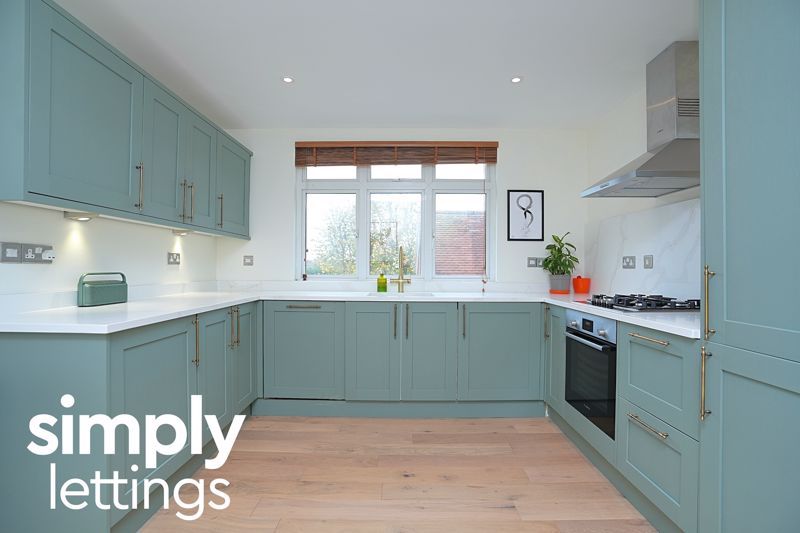 Property photo 3 of 14 Photo 8