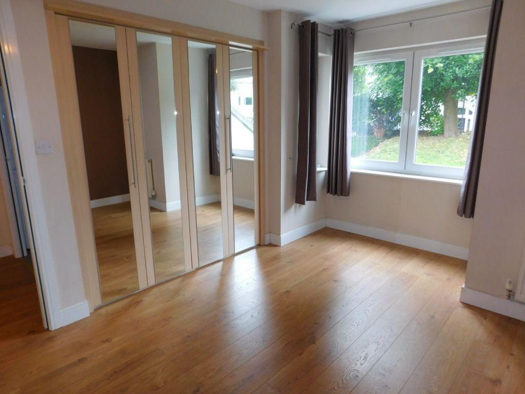 Property photo 2 of 25
