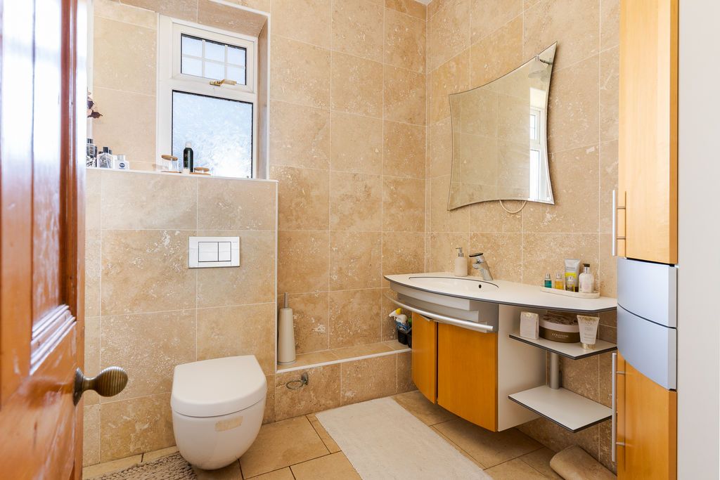 Additional image 13 of 6 bed end terrace house for saleVictoria Square, Penarth CF64