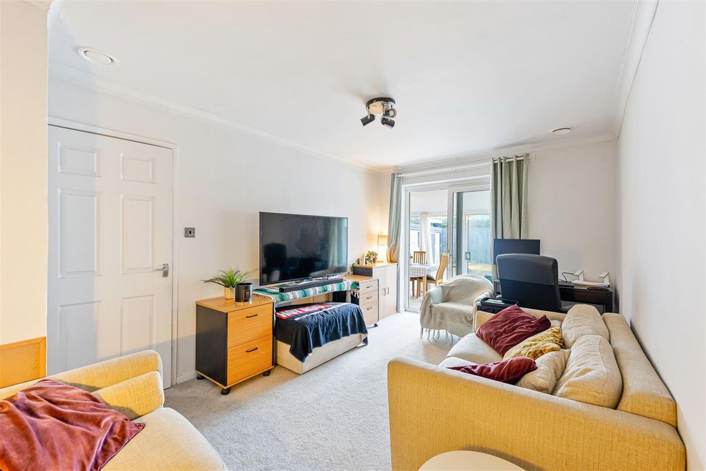 Property photo 2 of 12 Living Room