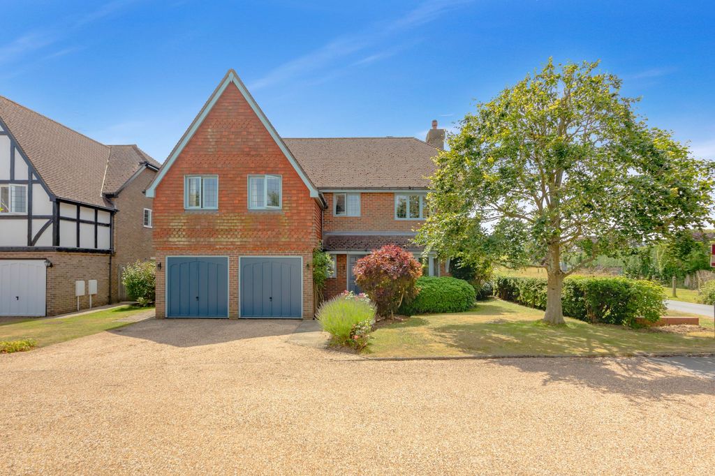 Property photo 1 of 32