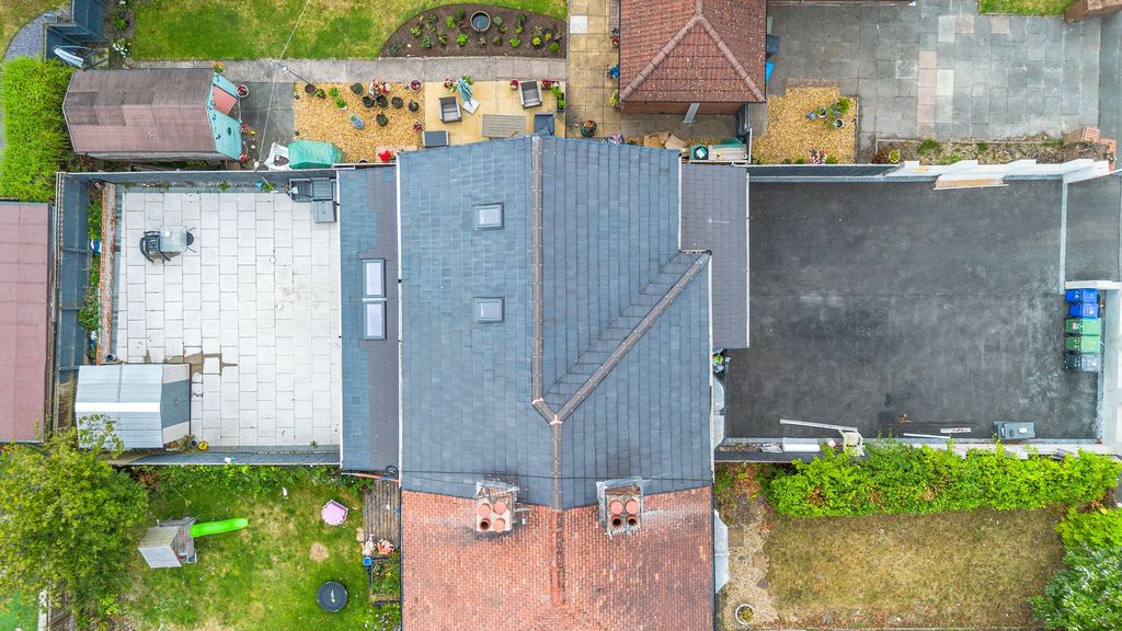 Property photo 2 of 5
