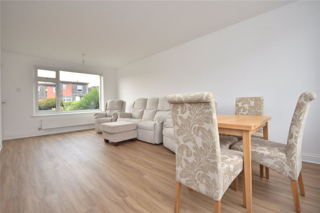 Property photo 2 of 13 Picture No. 09