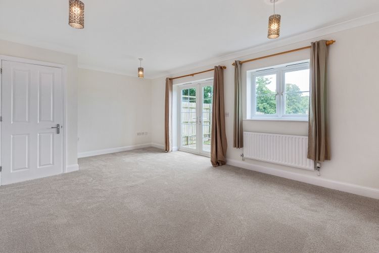 Property photo 2 of 8 301957