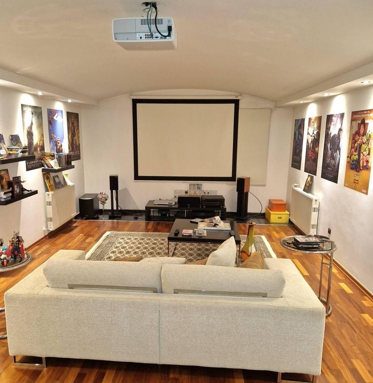 Property photo 2 of 19