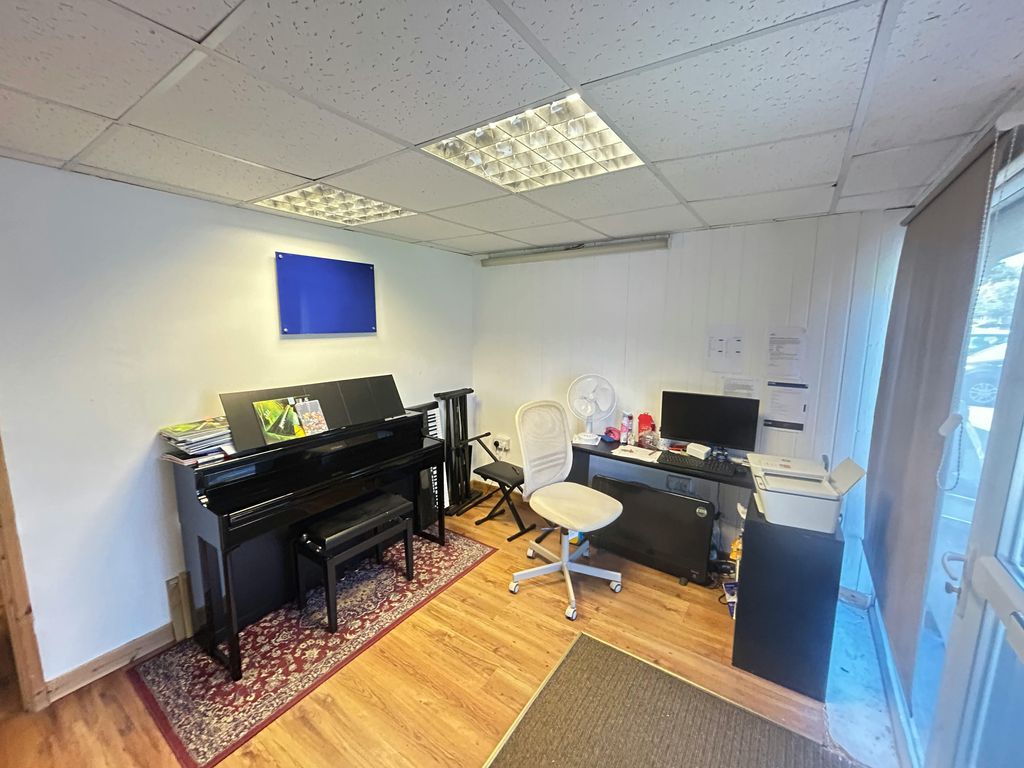 Property photo 3 of 6 Img_4260.Jpg