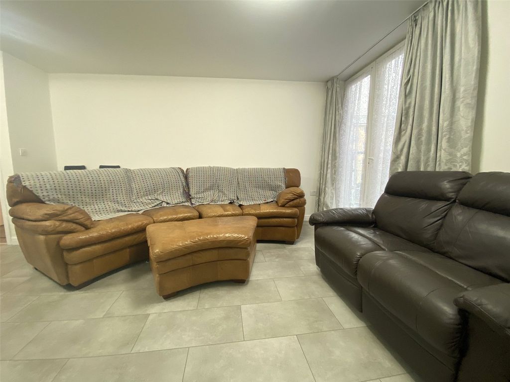 Property photo 2 of 11 Picture No. 06