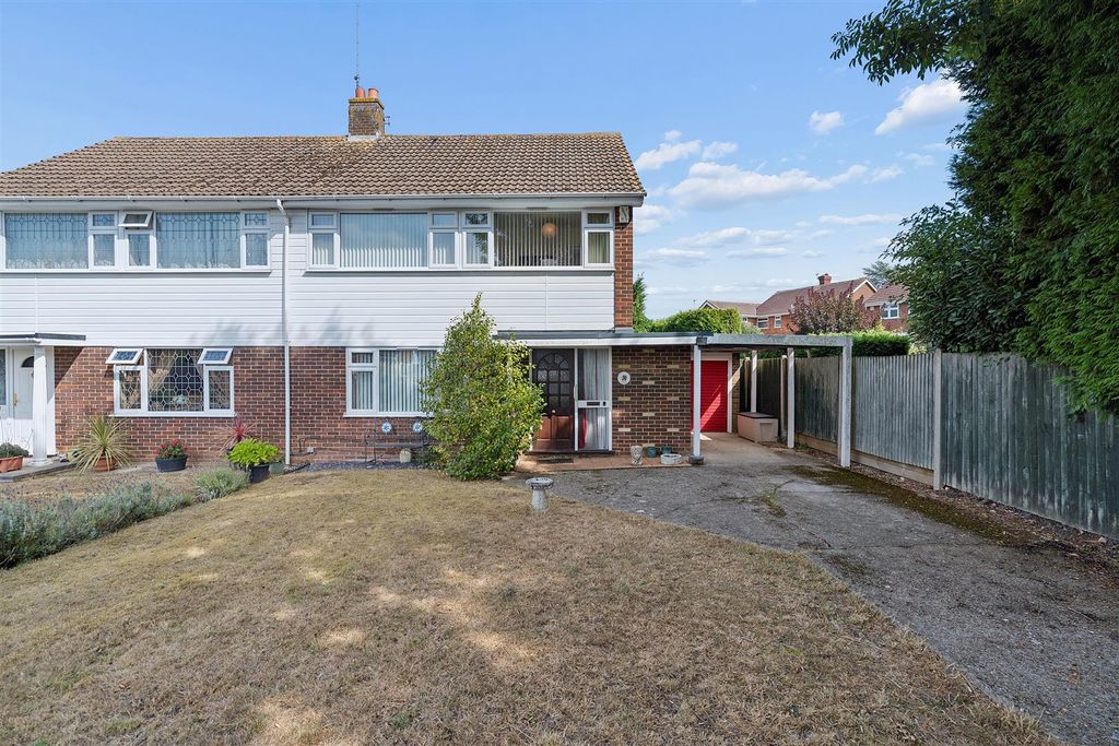 Property photo 1 of 15 Front