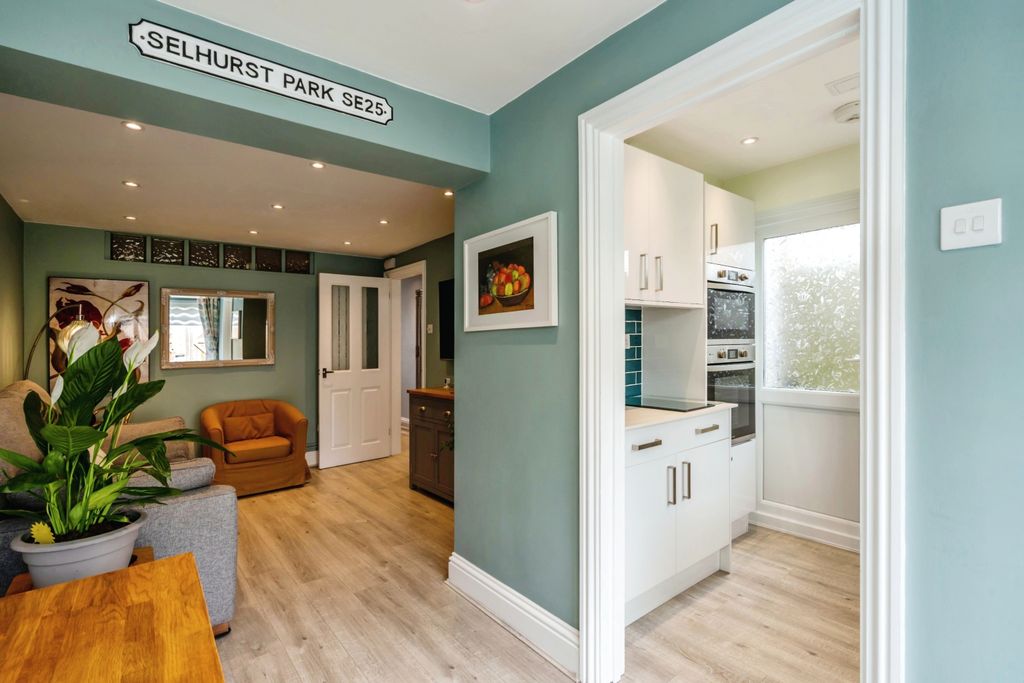 Property photo 2 of 15 Photography