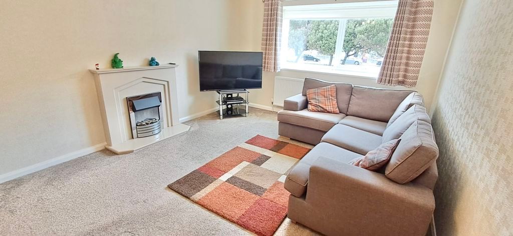 Property photo 2 of 17 Photo 2