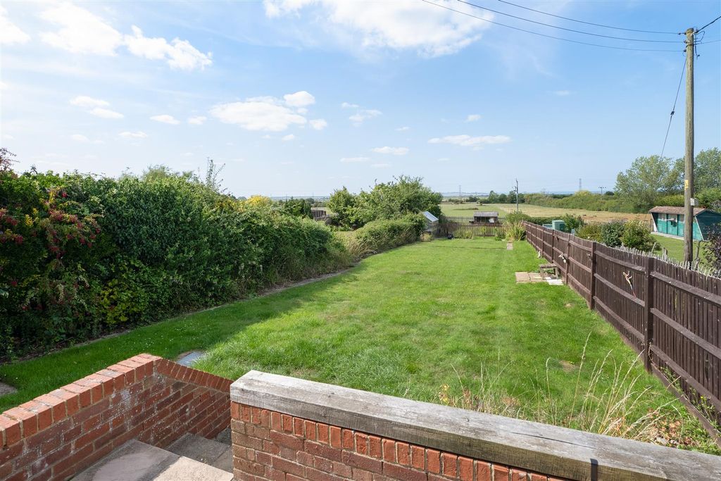 Property photo 3 of 15 Dargate Road, Yorkletts, Whitstable