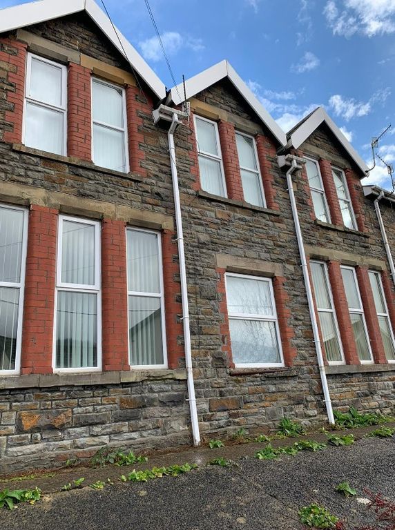 8 bed block of flats for sale