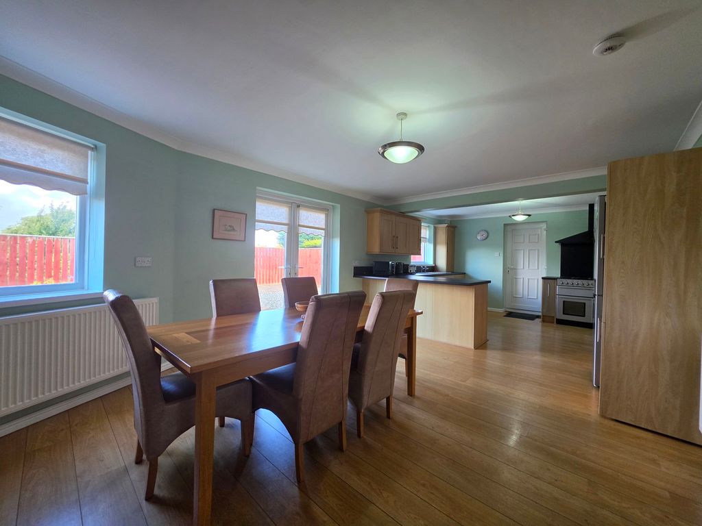 Property photo 2 of 30