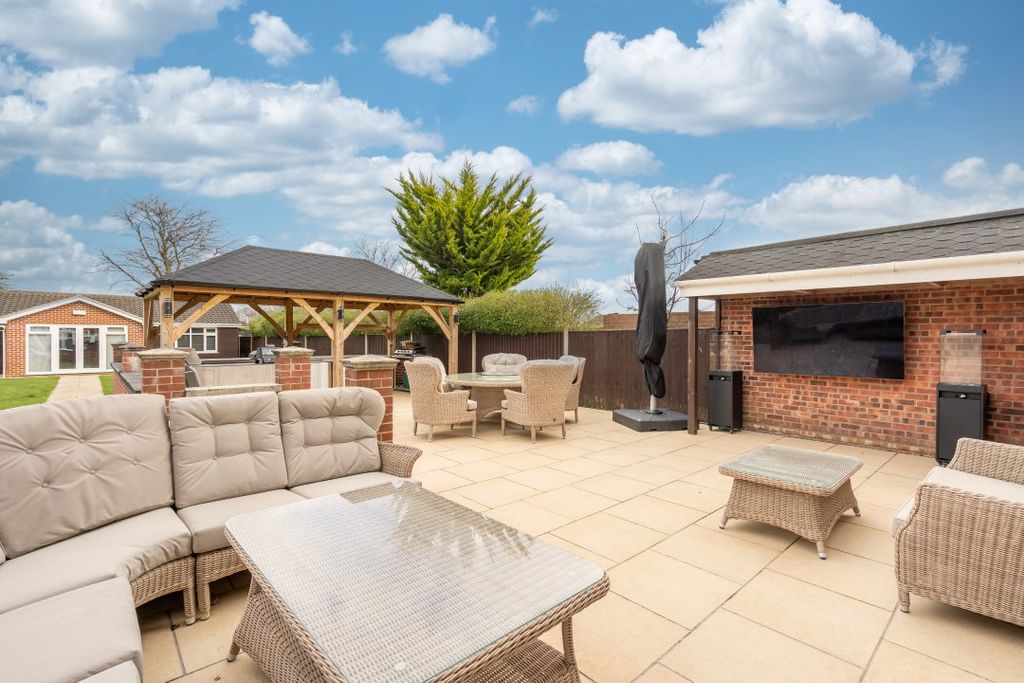 Property photo 3 of 30 Yr23