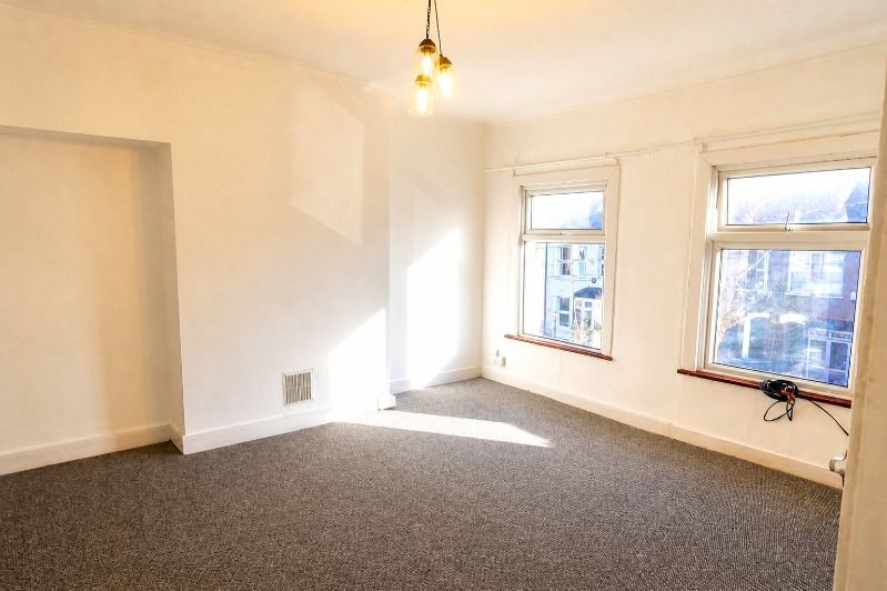 Property photo 2 of 14 Img 0773