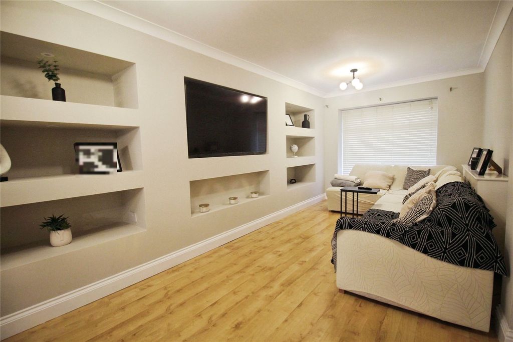 Property photo 3 of 11 Picture No. 09