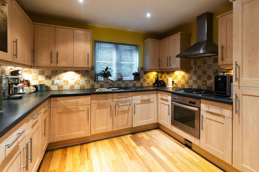 Additional image 7 of 4 bed detached house for saleHeanor Road, Ilkeston DE7