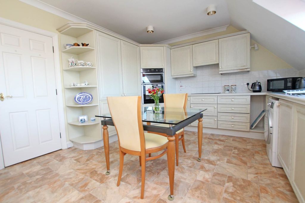 Additional image 21 of 3 bed penthouse for saleGrassington Road, Eastbourne BN20