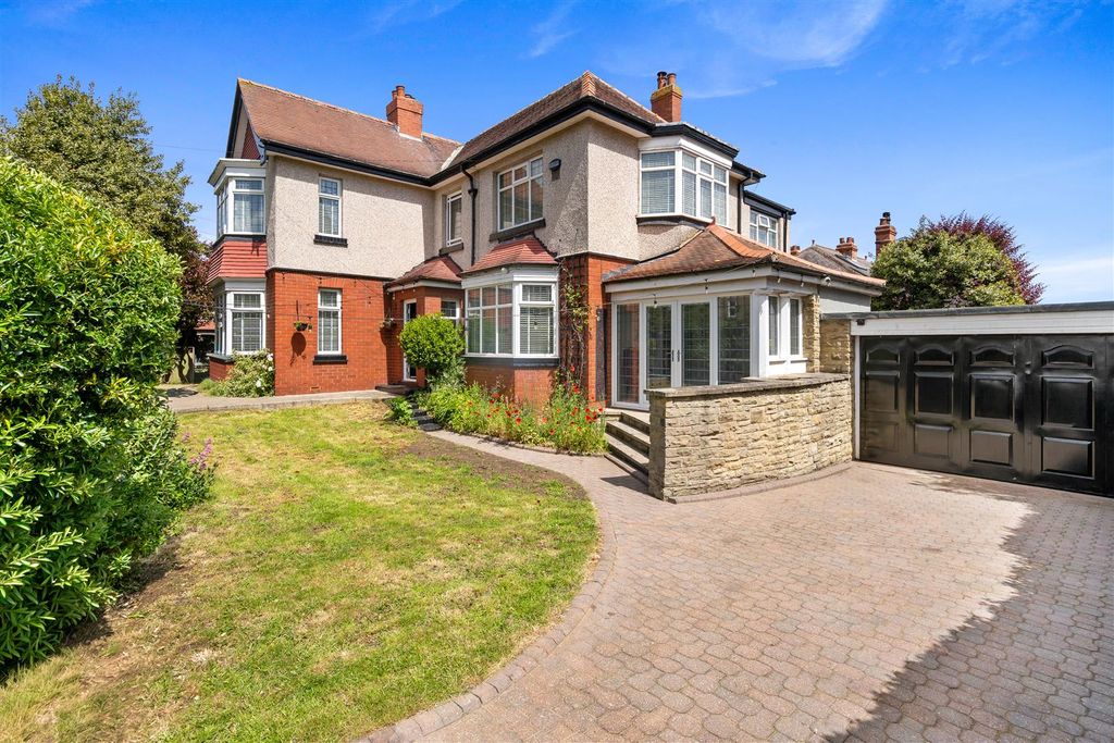 Property photo 1 of 37