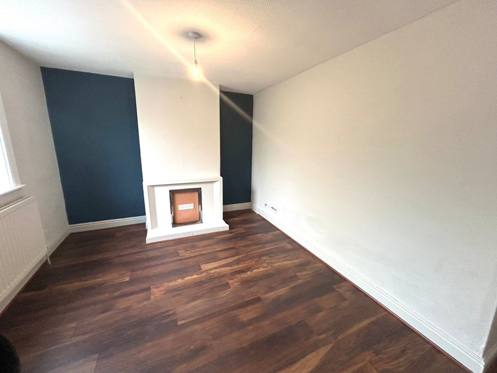 Property photo 2 of 19 Picture No. 02