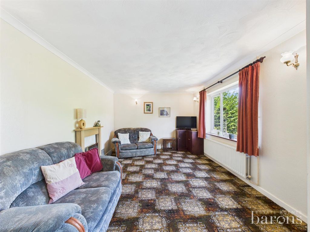 Property photo 2 of 19 Cam05500G0-Pr0012-Still008.Jpg