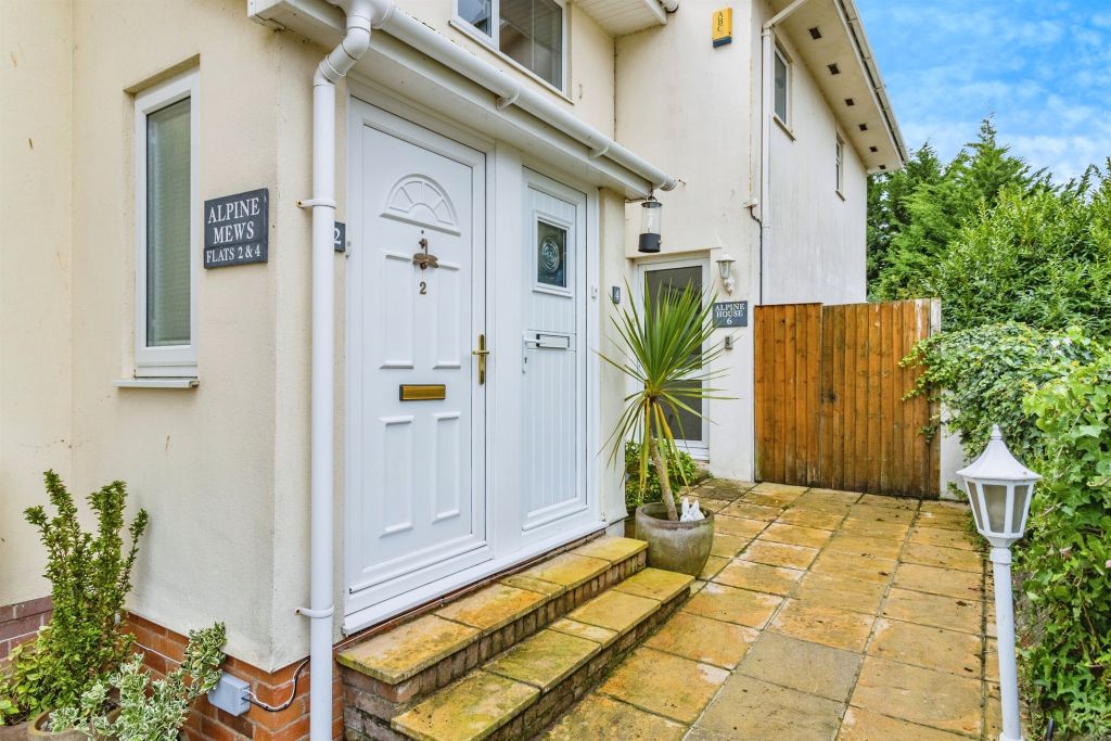 Property photo 2 of 17