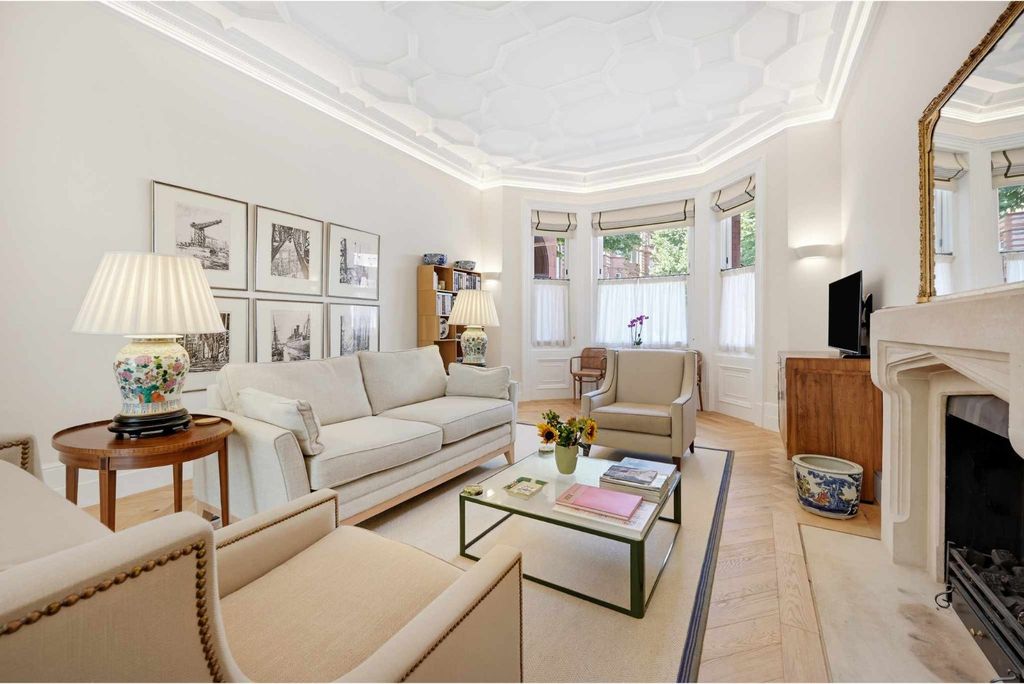 Property photo 1 of 12 Reception Room
