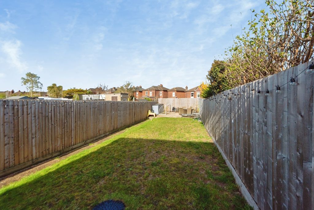 Property photo 3 of 19 Pbox-Img.Jpg