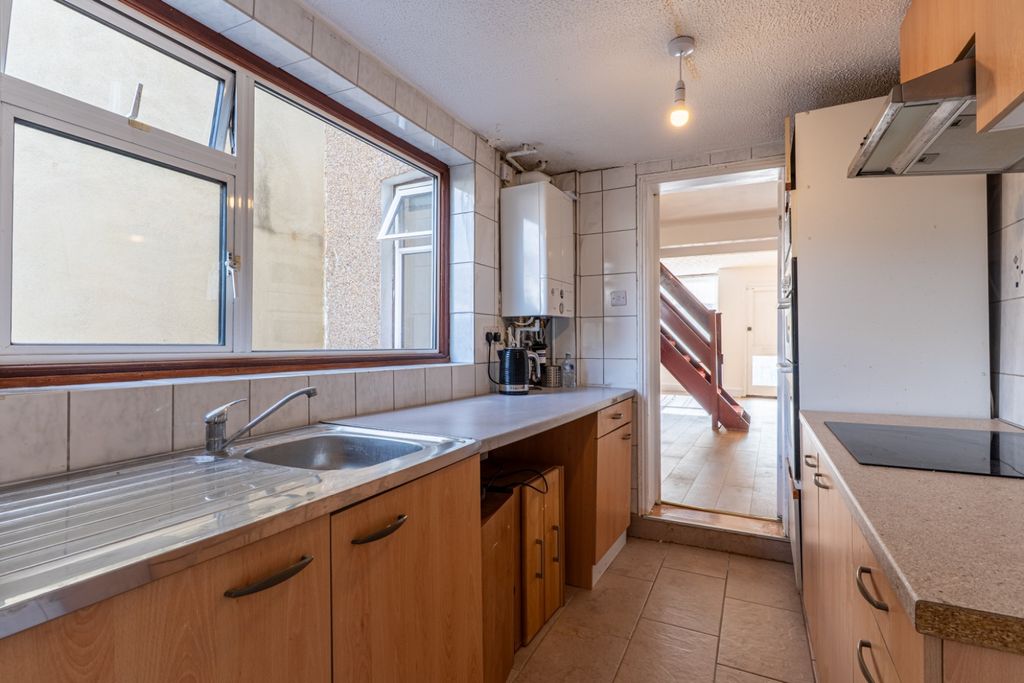 Property photo 2 of 21 5411811